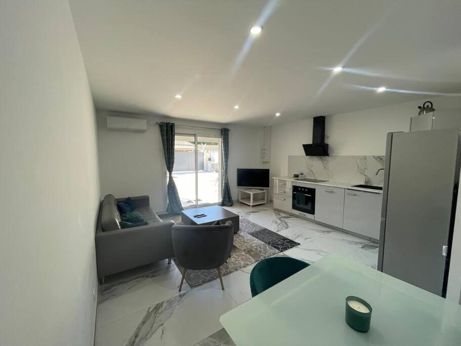 Bel Appartement Avec Parking Cabannes Exteriör bild